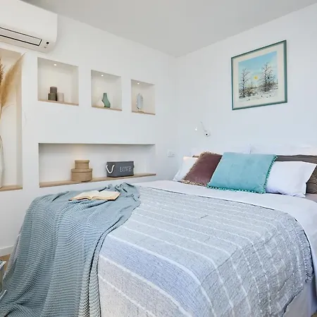 Apartment Argosy Near Old Town With Sea View And Free Parking *