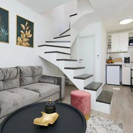 Argosy Near Old Town With Sea View And Free Parking *