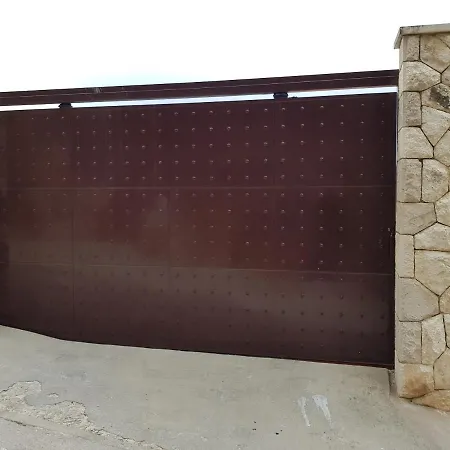 Apartment Argosy Near Old Town With Sea View And Free Parking *